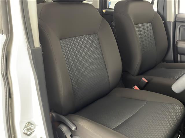 ルーミー G 禁煙車 衝突被害軽減ブレーキ 社外ディスプレイオーディオ 両側電動スライドドア オートマチックハイビーム クリアランスソナー オートエアコン 前席シートヒーター 純正LEDオートライト スマートキー(18枚目)