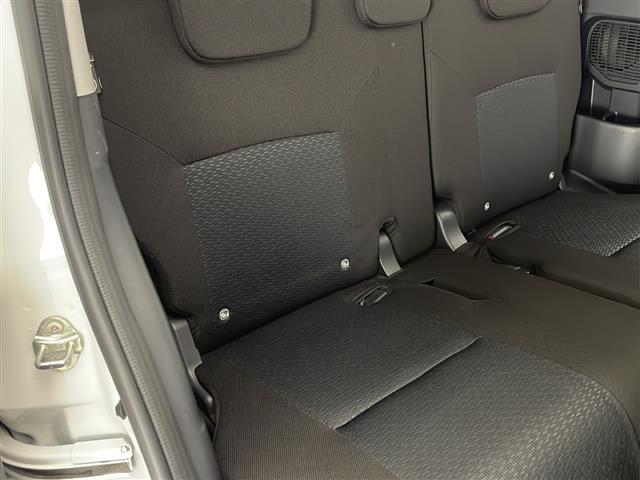 ルーミー G 禁煙車 衝突被害軽減ブレーキ 社外ディスプレイオーディオ 両側電動スライドドア オートマチックハイビーム クリアランスソナー オートエアコン 前席シートヒーター 純正LEDオートライト スマートキー(20枚目)