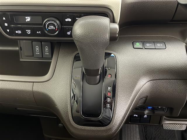 N-BOX L 禁煙車 ホンダセンシング 社外ナビTV バックカメラ 左側電動スライドドア アダプティブクルーズコントロール レーンディパーチャーアラート クリアランスソナー プッシュエンジンスタート スマートキー(9枚目)