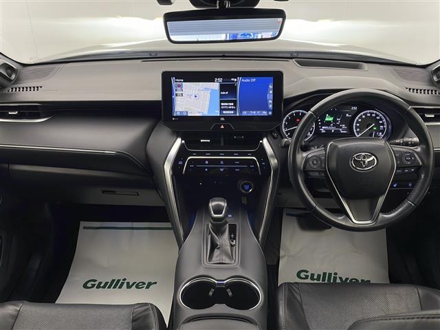 ハリアー Ｚ　レザーパッケージ　禁煙車　トヨタセーフティセンス　純正１２．３型ディスプレイオーディオナビＴＶ　純正ＪＢＬプレミアムサウンドシステム　黒本革シート　アダプティブクルーズコントロール　レーンディパーチャーアラート　ＥＴＣ（2枚目）