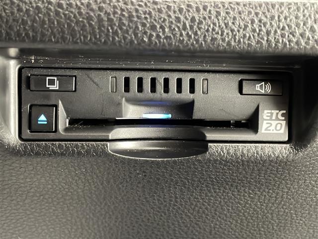 ハリアー Ｚ　レザーパッケージ　禁煙車　トヨタセーフティセンス　純正１２．３型ディスプレイオーディオナビＴＶ　純正ＪＢＬプレミアムサウンドシステム　黒本革シート　アダプティブクルーズコントロール　レーンディパーチャーアラート　ＥＴＣ（11枚目）