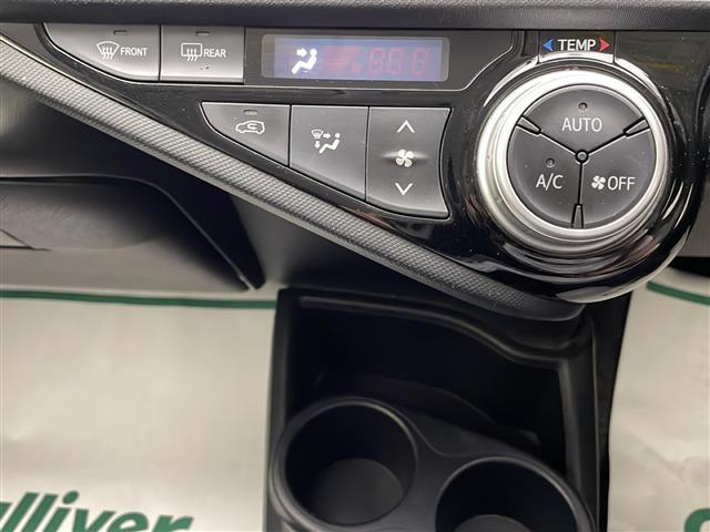 アクア S 禁煙車 純正ナビTV バックカメラ シートヒーター オートエアコン WSRSエアバック ABS リモコンキー ウインカードアミラー 電動格納ミラー ドアバイザー フロアマット ピアノブラックパネル(7枚目)