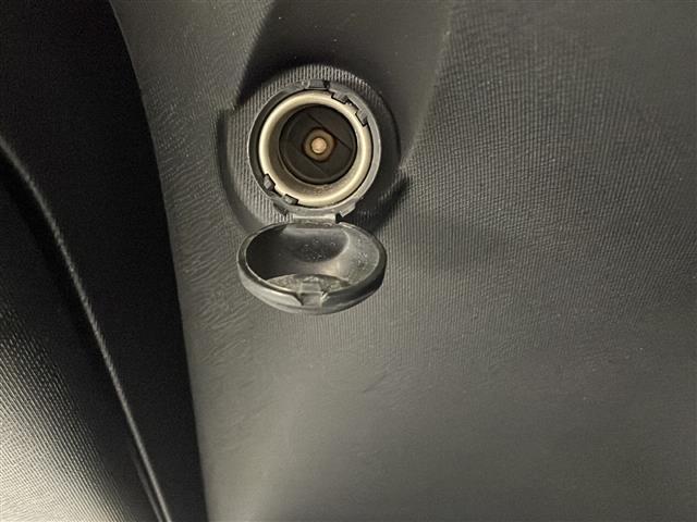 アクア S 禁煙車 純正ナビTV バックカメラ シートヒーター オートエアコン WSRSエアバック ABS リモコンキー ウインカードアミラー 電動格納ミラー ドアバイザー フロアマット ピアノブラックパネル(8枚目)