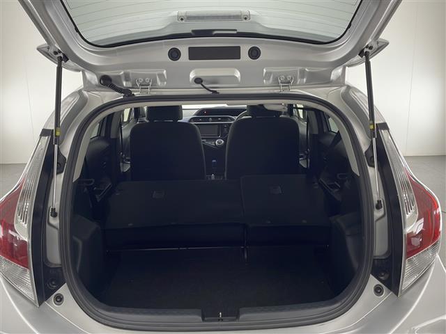 アクア S 禁煙車 純正ナビTV バックカメラ シートヒーター オートエアコン WSRSエアバック ABS リモコンキー ウインカードアミラー 電動格納ミラー ドアバイザー フロアマット ピアノブラックパネル(25枚目)