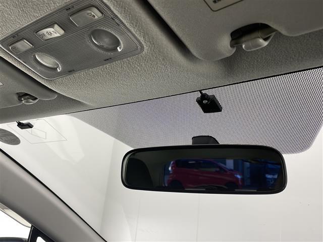 アクア S 禁煙車 純正ナビTV バックカメラ シートヒーター オートエアコン WSRSエアバック ABS リモコンキー ウインカードアミラー 電動格納ミラー ドアバイザー フロアマット ピアノブラックパネル(27枚目)