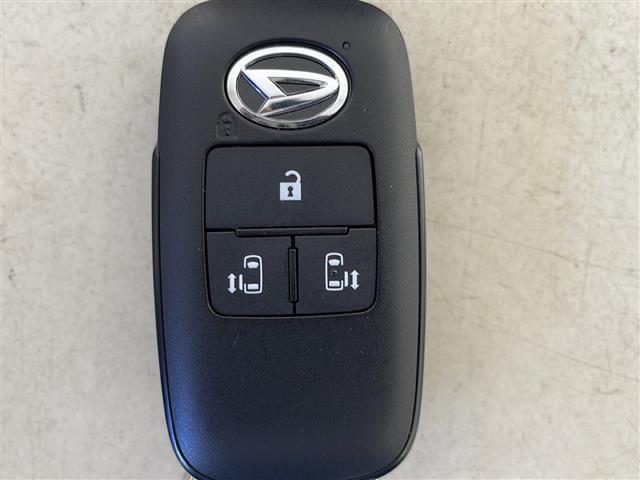 タント カスタムRS 禁煙車 衝突被害軽減ブレーキ 社外ナビTV バックカメラ 両側電動スライドドア クリアランスソナー オートエアコン 前席シートヒーター ハーフレザーシート ドライブレコーダー プッシュエンジンスタート(33枚目)