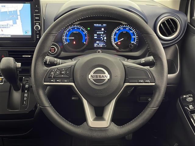 気になる車はすぐにお問い合わせください！画面右側の００６６から始まる無料ダイヤルからお問い合わせ下さい！専門スタッフがお車のご質問にお答えいたします！