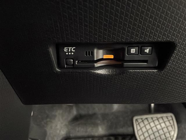 タント カスタムＲＳスタイルセレクション　禁煙　スマートアシスト３　コーナーセンサー　純正９インチナビ　フルセグＴＶ　パノラマモニター　両側パワースライドドア　合皮シート　シートヒーター　ＬＥＤヘッドライト　純正ナビ一体型ドライブレコーダー（13枚目）