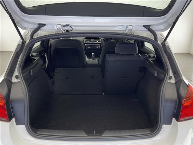 1シリーズ 118i Mスポーツ 禁煙車 純正ナビ バックカメラ ステアリングスイッチ スマートキー スペア1本 電動格納ミラー アイドリングストップ フロアマット アルミホール コーナーセンサー(25枚目)