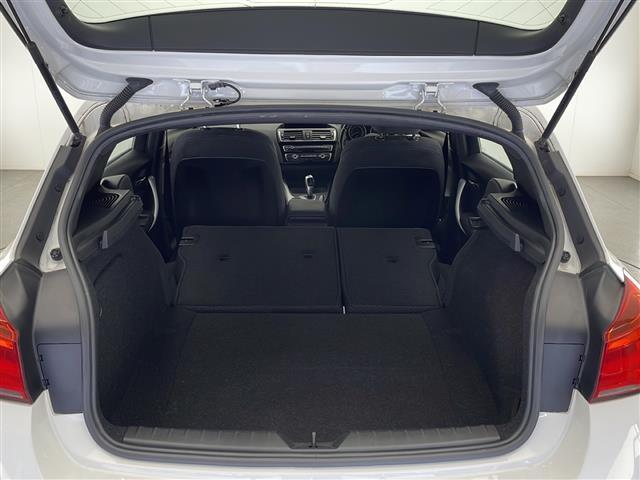 1シリーズ 118i Mスポーツ 禁煙車 純正ナビ バックカメラ ステアリングスイッチ スマートキー スペア1本 電動格納ミラー アイドリングストップ フロアマット アルミホール コーナーセンサー(26枚目)