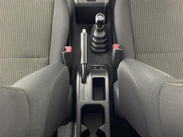 ジムニー XC 禁煙 スズキセーフティサポート 純正7インチディスプレイオーディオ クルーズコントロール シートヒーター LEDヘッドライト ビルトインETC 純正16インチAW 純正フロアマット 保証書 取扱説明書(6枚目)