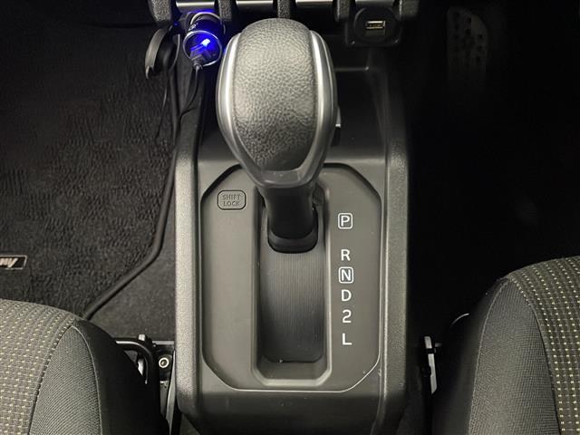 ジムニー XC 禁煙 スズキセーフティサポート 純正7インチディスプレイオーディオ クルーズコントロール シートヒーター LEDヘッドライト ビルトインETC 純正16インチAW 純正フロアマット 保証書 取扱説明書(7枚目)