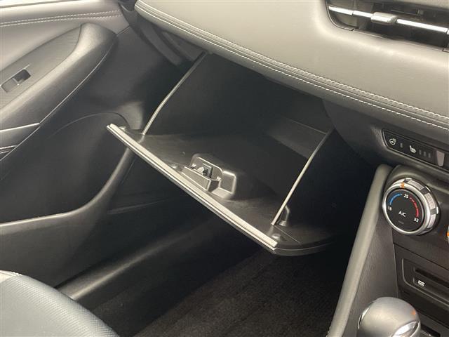 ＣＸ－３ ２０Ｓ　プロアクティブ　Ｓパッケージ　禁煙　スマートブレーキサポート　ブラインドスポットモニター　コーナーセンサー　純正７インチナビ　フルセグＴＶ　全方位カメラ　ハーフレザーシート　シートヒーター　ハンドルヒーター　パドルシフト　ＥＴＣ（17枚目）