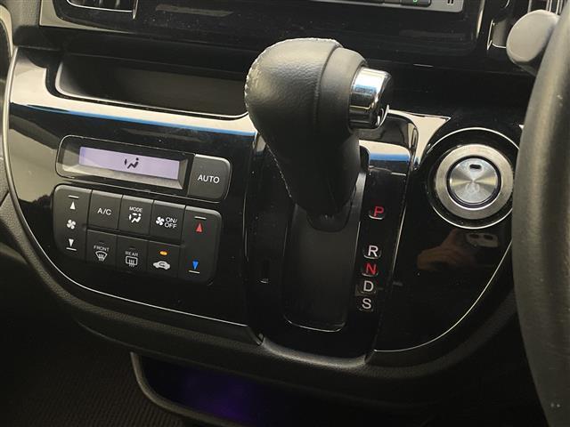 Ｎ－ＷＧＮカスタム Ｇ・ターボパッケージ　禁煙車　純正ナビＴＶ　バックカメラ　クルーズコントロール　ウインカードアミラー　ハーフレザーシート　純正エアロ　純正キセノンオートライト　純正フォグ　純正１４インチアルミ　プッシュエンジンスタート（10枚目）