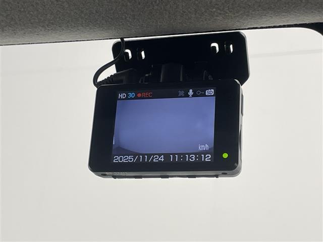 ルーミー G 禁煙車 衝突被害軽減ブレーキ 純正9型ナビTV パノラミックビューモニター 両側電動スライドドア オートエアコン クリアランスソナー ウインカードアミラー 純正LEDオートライト スマートキー ETC(8枚目)