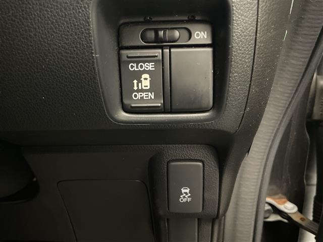 Ｎ－ＢＯＸカスタム Ｇ・Ｌパッケージ　禁煙車　純正メモリナビ　ＣＤ／ＵＳＢ／ＳＤ　バックカメラ　片側パワースライドドア　ＥＴＣ　ＨＩＤヘッドライト　オートライト　フォグランプ　純正１４インチアルミ　スマートキー☆プ（7枚目）