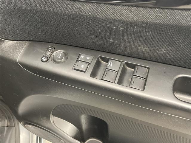 Ｎ－ＢＯＸカスタム Ｇ・Ｌパッケージ　禁煙車　純正メモリナビ　ＣＤ／ＵＳＢ／ＳＤ　バックカメラ　片側パワースライドドア　ＥＴＣ　ＨＩＤヘッドライト　オートライト　フォグランプ　純正１４インチアルミ　スマートキー☆プ（16枚目）