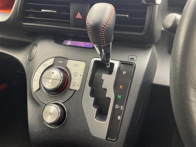 シエンタ Ｇ　クエロ　禁煙車　社外８型ＳＤナビゲーション　フルセグ　Ｂｌｕｅｔｏｏｔｈ　ＣＤ　ＤＶＤ　両側電動スライドドア　ＥＴＣ　ドライブレコーダー　セーフティセンス　プリクラッシュセーフティシステム　オートハイビーム（9枚目）