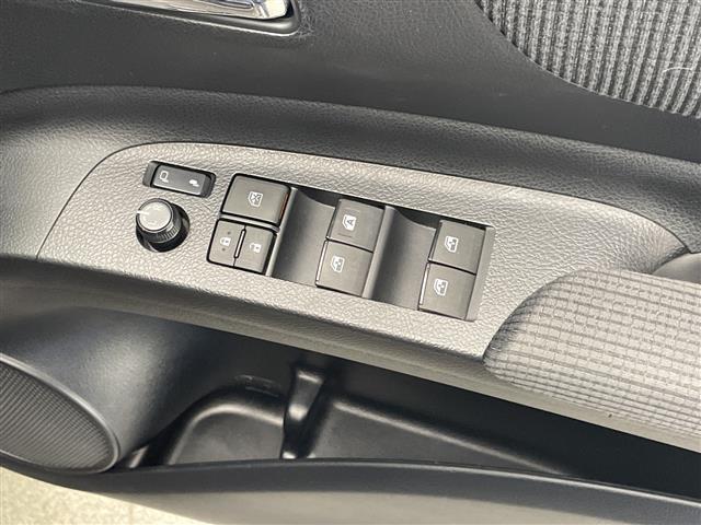 シエンタ Ｇ　クエロ　禁煙車　社外８型ＳＤナビゲーション　フルセグ　Ｂｌｕｅｔｏｏｔｈ　ＣＤ　ＤＶＤ　両側電動スライドドア　ＥＴＣ　ドライブレコーダー　セーフティセンス　プリクラッシュセーフティシステム　オートハイビーム（16枚目）