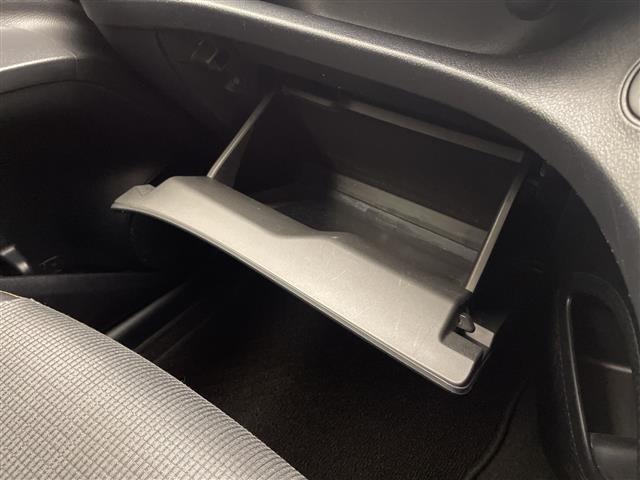 シエンタ Ｇ　クエロ　禁煙車　社外８型ＳＤナビゲーション　フルセグ　Ｂｌｕｅｔｏｏｔｈ　ＣＤ　ＤＶＤ　両側電動スライドドア　ＥＴＣ　ドライブレコーダー　セーフティセンス　プリクラッシュセーフティシステム　オートハイビーム（17枚目）