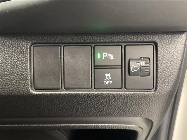 ヴェゼル ｅ：ＨＥＶ　Ｘ　バックカメラ　ＥＴＣ　純正１６インチアルミ　純正ＬＥＤオートライト　フロアマット　アダプティブクルーズコントロール　レーンディパーチャーアラート　オートマチックハイビーム　ダウンヒル（6枚目）