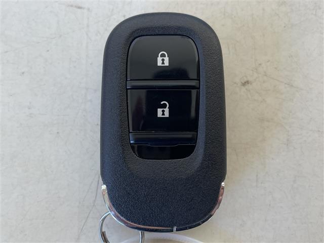 ヴェゼル ｅ：ＨＥＶ　Ｘ　バックカメラ　ＥＴＣ　純正１６インチアルミ　純正ＬＥＤオートライト　フロアマット　アダプティブクルーズコントロール　レーンディパーチャーアラート　オートマチックハイビーム　ダウンヒル（40枚目）