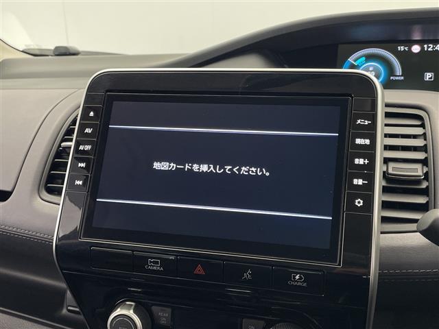 セレナ ｅ－パワー　ハイウェイスターＶ　禁煙車　純正９型ＳＤナビ　アラウンドビューモニター　スマートキースペア１本　プロパイロット　エマージェンシーブレーキ　コーナーセンサー　ブラインドスポット　両側パワスラ　デジタルインナーミラー　ＥＴＣ（3枚目）