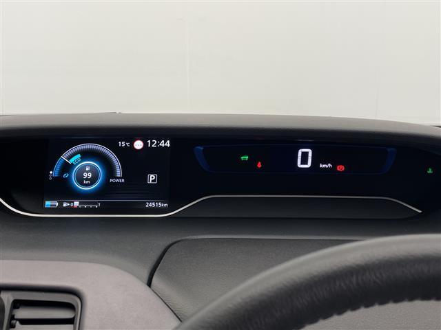 セレナ ｅ－パワー　ハイウェイスターＶ　禁煙車　純正９型ＳＤナビ　アラウンドビューモニター　スマートキースペア１本　プロパイロット　エマージェンシーブレーキ　コーナーセンサー　ブラインドスポット　両側パワスラ　デジタルインナーミラー　ＥＴＣ（9枚目）