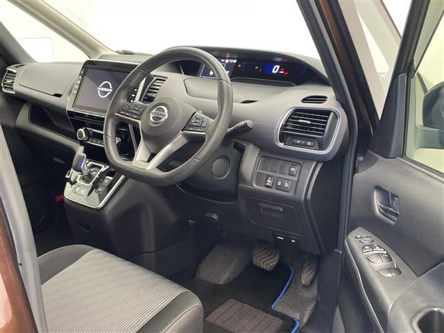 セレナ ｅ－パワー　ハイウェイスターＶ　禁煙車　純正９型ＳＤナビ　アラウンドビューモニター　スマートキースペア１本　プロパイロット　エマージェンシーブレーキ　コーナーセンサー　ブラインドスポット　両側パワスラ　デジタルインナーミラー　ＥＴＣ（16枚目）