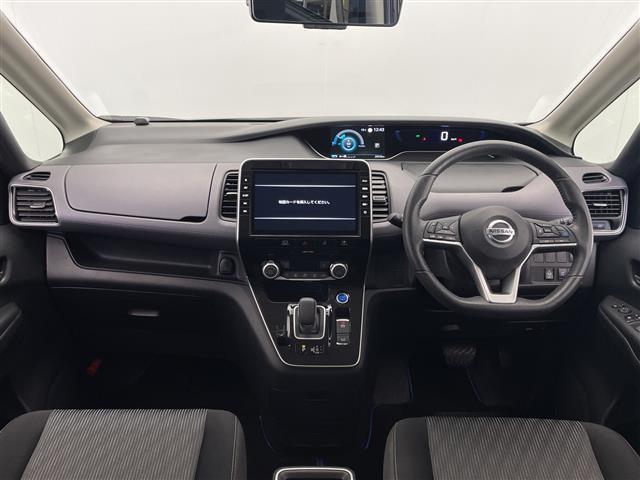 セレナ ｅ－パワー　ハイウェイスターＶ　禁煙車　純正９型ＳＤナビ　アラウンドビューモニター　スマートキースペア１本　プロパイロット　エマージェンシーブレーキ　コーナーセンサー　ブラインドスポット　両側パワスラ　デジタルインナーミラー　ＥＴＣ（42枚目）