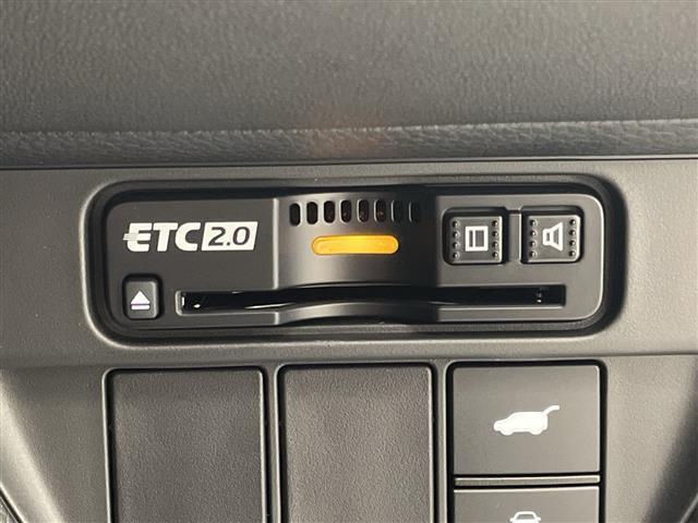 ＺＲ－Ｖ ｅ：ＨＥＶ　Ｚ　禁煙　ホンダセンシング　ブラインドスポットインフォメーション　ＢＯＳＥサウンド　純正９インチナビ　フルセグＴＶ　マルチビューカメラシステム　黒本革シート　シートヒーター　パワーシート　電動リアゲート（11枚目）