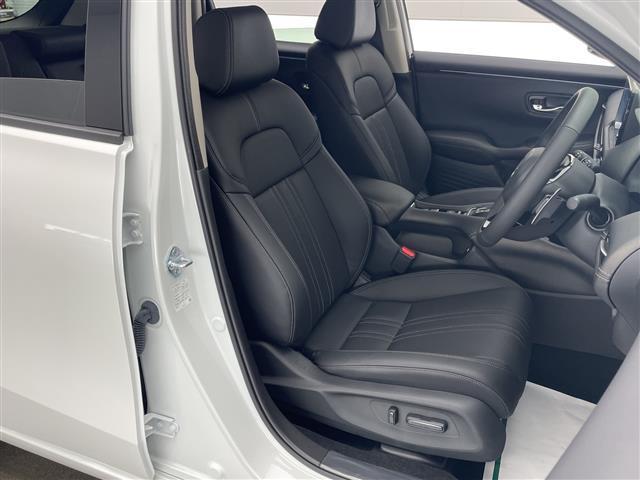 ＺＲ－Ｖ ｅ：ＨＥＶ　Ｚ　禁煙　ホンダセンシング　ブラインドスポットインフォメーション　ＢＯＳＥサウンド　純正９インチナビ　フルセグＴＶ　マルチビューカメラシステム　黒本革シート　シートヒーター　パワーシート　電動リアゲート（18枚目）