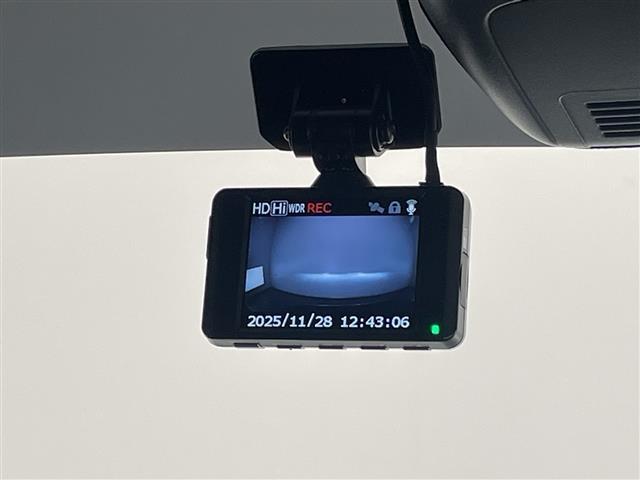 タント カスタムRS 禁煙車 衝突被害軽減ブレーキ 社外ナビTV バックカメラ アダプティブクルーズコントロール レーンディパーチャーアラート クリアランスソナー オートエアコン スマートキー プッシュエンジンスタート(9枚目)