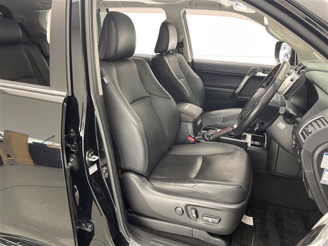 ランドクルーザープラド TX Lパッケージ 禁煙車 トヨタセーフティセンス 純正8型ナビTV バックカメラ サンルーフ 黒本革シート 3列シート7人乗り アダプティブクルーズコントロール パワーシート エアシート プッシュエンジンスタート(20枚目)