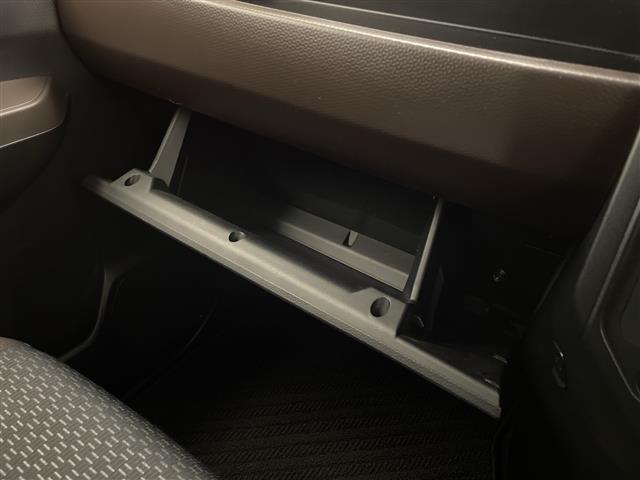 ルーミー Ｘ　純正ナビ　Ｂｌｕｅｔｏｏｔｈ　ワンセグＴＶ　ＣＤ　Ｄ／Ｎ席シートヒーター　　コーナセンサー　片側パワースライドドア　衝突被害軽減ブレーキシステム　横滑り防止機能　ドライブレコーダー　スペアキー　ＥＴＣ（16枚目）