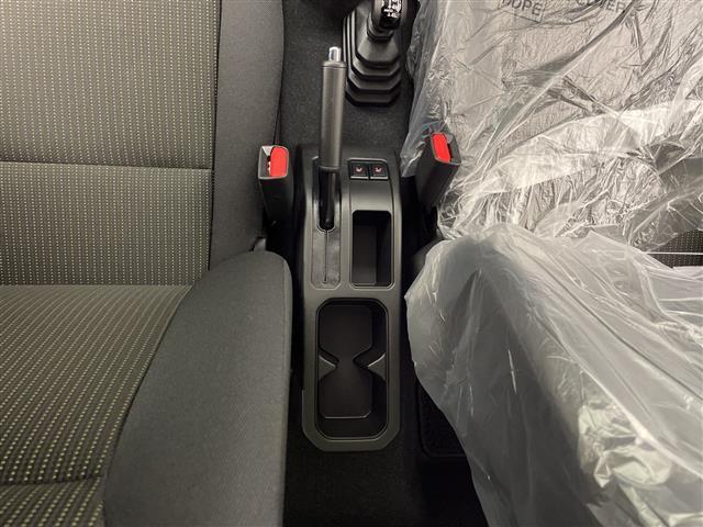 ジムニー XC 禁煙車 純正フロアマット シートヒーター デュアルセンサーブレーキサポート 車線逸脱警報 ハイビームアシスト パーキングソナー 誤発進抑制機能 クルーズコントロール ダウンヒルアシストコント(7枚目)