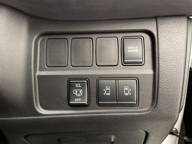 セレナ e-パワー ハイウェイスターV 禁煙車 プロパイロット エマージェンシーブレーキ LDW LDP BSW BSI 速度標識表示 道路標識 コーナーセンサー 純正ナビ フルセグTV フリップダウンモニター 両側パワースライドドアETC(6枚目)