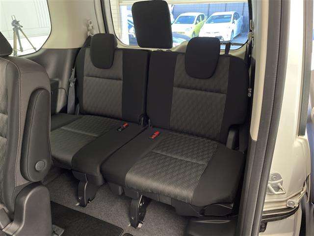 セレナ e-パワー ハイウェイスターV 禁煙車 プロパイロット エマージェンシーブレーキ LDW LDP BSW BSI 速度標識表示 道路標識 コーナーセンサー 純正ナビ フルセグTV フリップダウンモニター 両側パワースライドドアETC(22枚目)