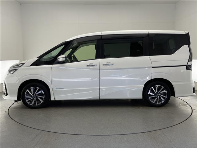 セレナ e-パワー ハイウェイスターV 禁煙車 プロパイロット エマージェンシーブレーキ LDW LDP BSW BSI 速度標識表示 道路標識 コーナーセンサー 純正ナビ フルセグTV フリップダウンモニター 両側パワースライドドアETC(33枚目)