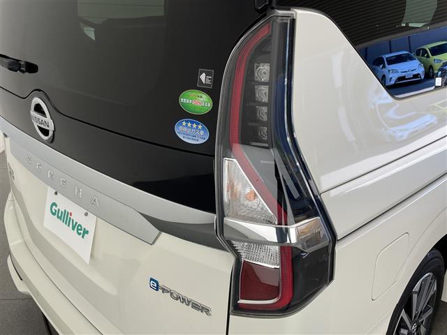 セレナ e-パワー ハイウェイスターV 禁煙車 プロパイロット エマージェンシーブレーキ LDW LDP BSW BSI 速度標識表示 道路標識 コーナーセンサー 純正ナビ フルセグTV フリップダウンモニター 両側パワースライドドアETC(37枚目)