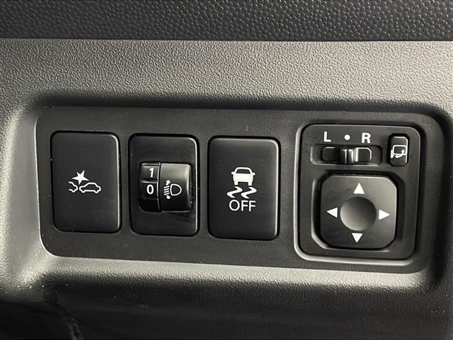 ミラージュ G 禁煙車 衝突被害軽減ブレーキ 社外ナビTV バックカメラ ETC スマートキー プッシュエンジンスタート 純正15インチアルミ オートエアコン アイドリングストップ 電動格納ミラー ドアバイザー(6枚目)