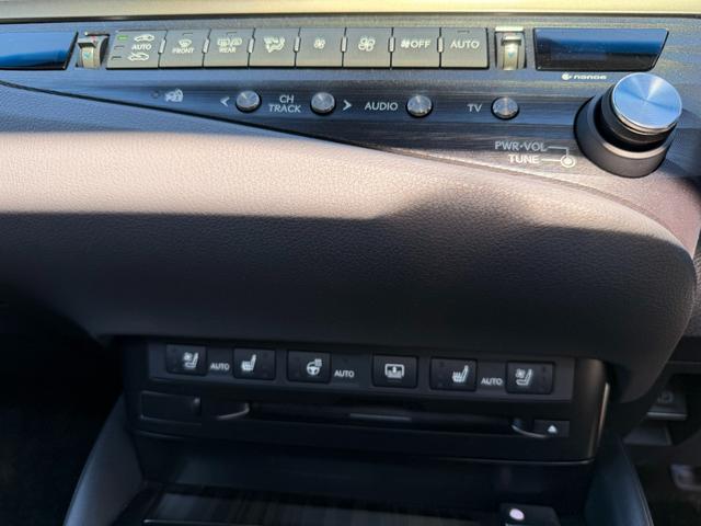 ＥＳ ＥＳ３００ｈ　バージョンＬ　エイムゲインエアロ　社外２０インチＡＷ　サンルーフ　黒革シート　３眼ＬＥＤライト　カラーＨＵＤ　ＢＳＭ　レクサスセーフティ　純正ナビ　パノラマミックビューモニター　後席リクライニング　後席サンシェード（17枚目）