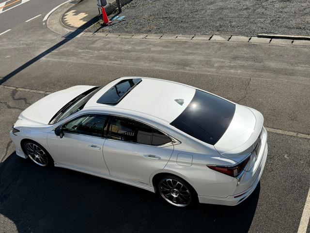 ＥＳ ＥＳ３００ｈ　バージョンＬ　エイムゲインエアロ　社外２０インチＡＷ　サンルーフ　黒革シート　３眼ＬＥＤライト　カラーＨＵＤ　ＢＳＭ　レクサスセーフティ　純正ナビ　パノラマミックビューモニター　後席リクライニング　後席サンシェード（77枚目）