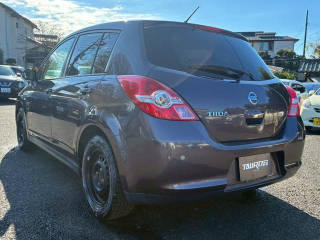 ティーダ １８Ｇ　フォグライト　電動格納ミラー　オートエアコン　半革シート　社外アルミホイール　ＥＴＣ　パワーステアリング　パワーウインドウ（13枚目）