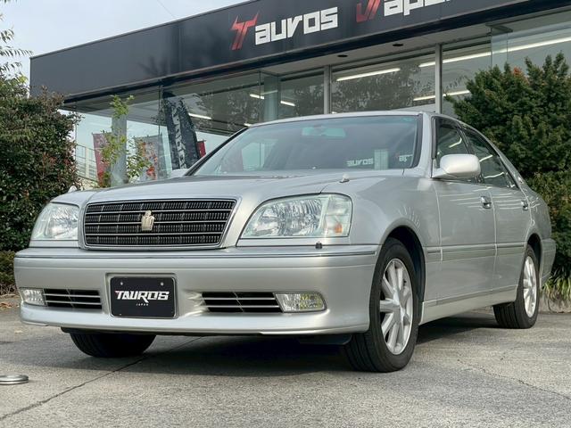 クラウン ロイヤルサルーン　プレミアム　ナビ／ＥＴＣ／クルーズコントロール／オートライト／電格ミラー／前席パワーシート／後席パワーシート／パワーウィンドウ／パワーステアリング／シガーソケット／純正アルミホイール（5枚目）