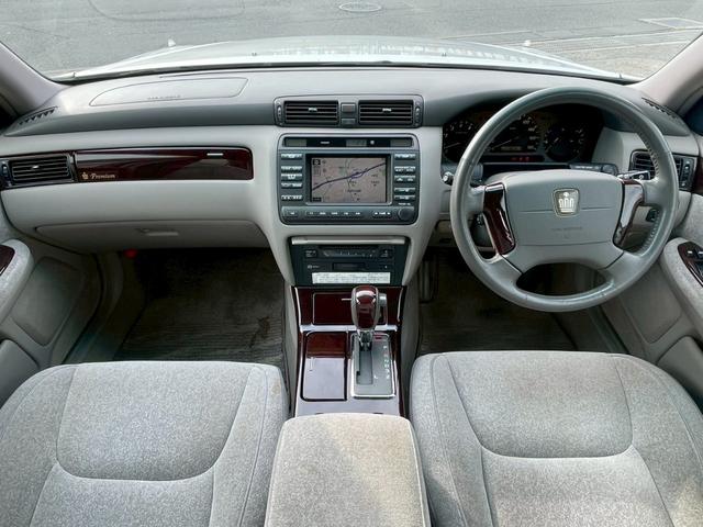 クラウン ロイヤルサルーン　プレミアム　ナビ／ＥＴＣ／クルーズコントロール／オートライト／電格ミラー／前席パワーシート／後席パワーシート／パワーウィンドウ／パワーステアリング／シガーソケット／純正アルミホイール（15枚目）