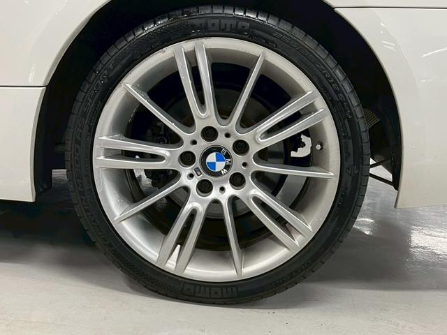 3シリーズ ユーザー買取車 左ハンドル ナビ TV バックカメラ 純正AW LEDヘッドライト オートエアコン ETC キーレス(14枚目)