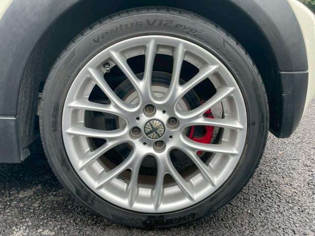 MINI ジョンクーパーワークス ナビ バックモニター レザーシート 17インチアルミホイール オートエアコン ETC キーレスキー リアワイパー パワーステアリング パワーウィンドウ フォグライト(22枚目)