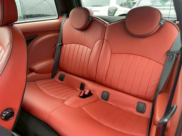 MINI ジョンクーパーワークス ナビ バックモニター レザーシート 17インチアルミホイール オートエアコン ETC キーレスキー リアワイパー パワーステアリング パワーウィンドウ フォグライト(29枚目)