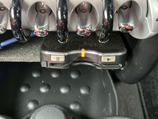 MINI ジョンクーパーワークス ナビ バックモニター レザーシート 17インチアルミホイール オートエアコン ETC キーレスキー リアワイパー パワーステアリング パワーウィンドウ フォグライト(37枚目)